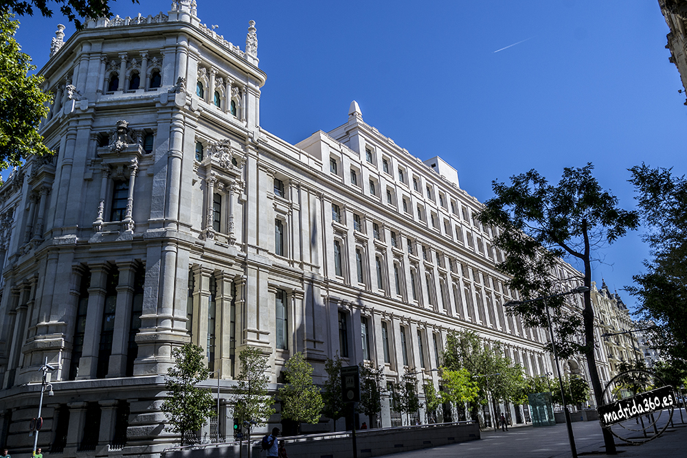 Palacio De Comunicaciones Madrid A 360º